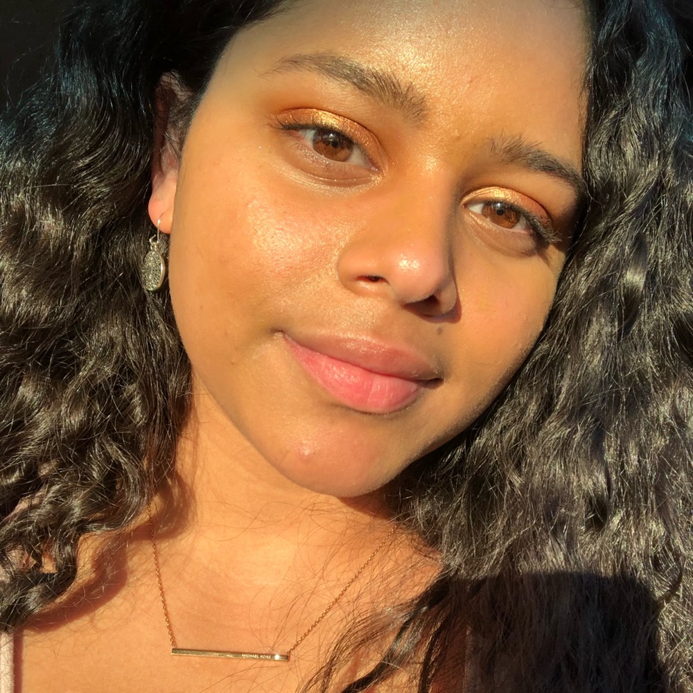 Meet your Posher, Perla